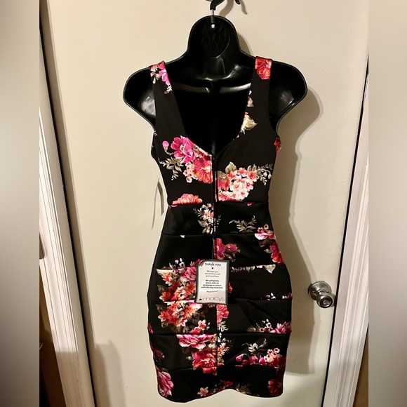 Trixxi Clothing Company Core Social Floral Cocktail Evening Party Dress Size 3 - Picture 7 of 11